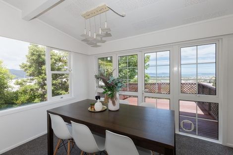 Photo of property in 16 City View Grove, Harbour View, Lower Hutt, 5010