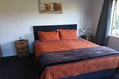 Photo of property in 2 Sovereign Isle Lane, Rototuna, Hamilton, 3210
