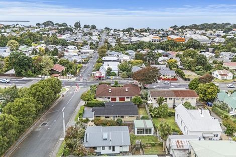 Photo of property in 69 Belt Road, New Plymouth, 4310