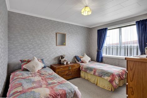 Photo of property in 16 Karaka Street, Inglewood, 4330