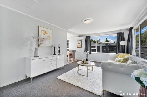 Photo of property in 30 Hyperion Drive, Randwick Park, Auckland, 2105