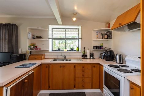 Photo of property in 2/49a Main Road, Redcliffs, Christchurch, 8081