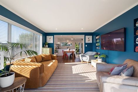 Photo of property in 41 Rosedale Crescent, Cloverlea, Palmerston North, 4412