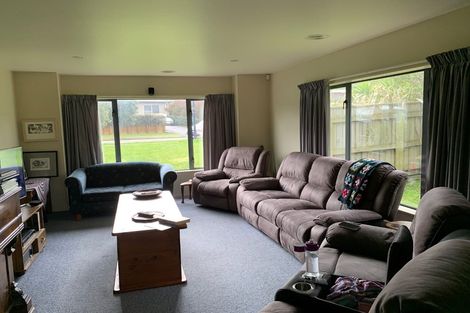 Photo of property in 8 Fiordland Place, Aotea, Porirua, 5024