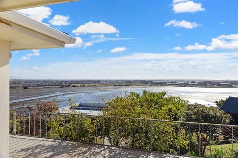 Photo of property in 25 Te Awakura Terrace, Mount Pleasant, Christchurch, 8081