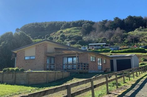 Photo of property in 15 North Street, Mokau, 4376