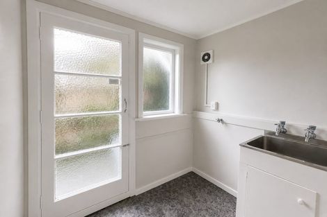 Photo of property in 26 Ray Small Drive, Papakura, 2110