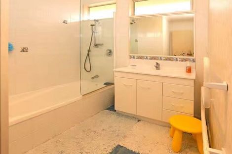 Photo of property in 6 Highfields Terrace, Henderson, Auckland, 0612