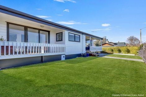Photo of property in 37 Hikanui Drive, Havelock North, 4130
