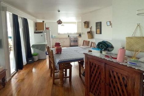 Photo of property in 32 Abbotleigh Avenue, Te Atatu Peninsula, Auckland, 0610