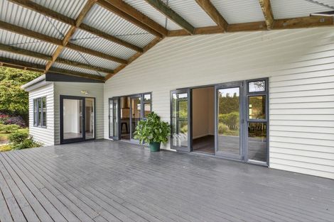 Photo of property in 327 Awai Road, Tarurutangi, New Plymouth, 4372
