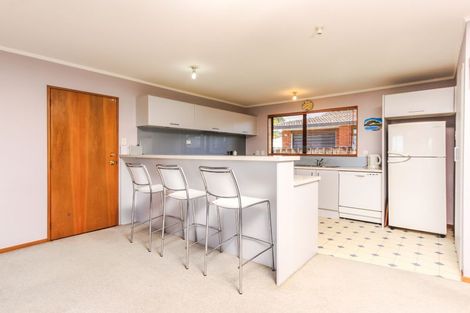 Photo of property in 63a Hutchinson Avenue, New Lynn, Auckland, 0600