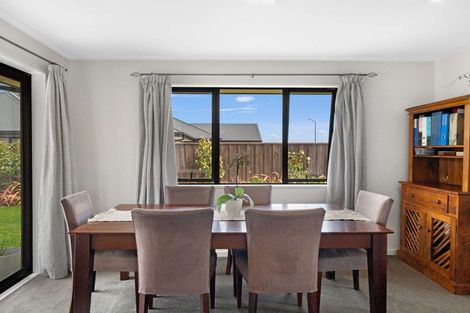 Photo of property in 4 Shillingford Boulevard, Rolleston, 7615