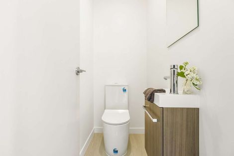 Photo of property in 11/2 Moor Avenue, Te Atatu Peninsula, Auckland, 0610