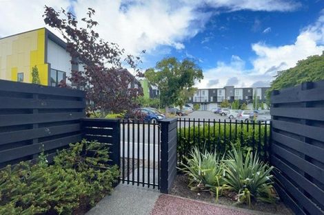 Photo of property in 17 Mohua Lane, Upper Riccarton, Christchurch, 8041