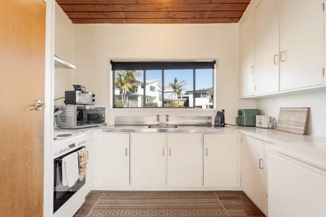 Photo of property in 131a Oceanview Road, Mount Maunganui, 3116