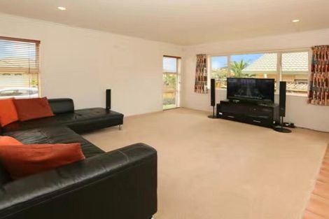Photo of property in 6 Highfields Terrace, Henderson, Auckland, 0612