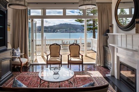 Photo of property in 322 Oriental Parade, Oriental Bay, Wellington, 6011