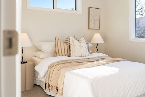 Photo of property in 70b Heretaunga Square, Silverstream, Upper Hutt, 5019