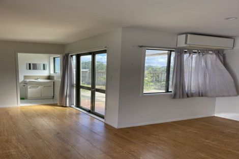 Photo of property in 49 Tawa Road, Kumeu, 0891