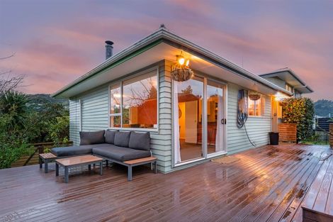 Photo of property in 5 Woolwich Close, Whitby, Porirua, 5024