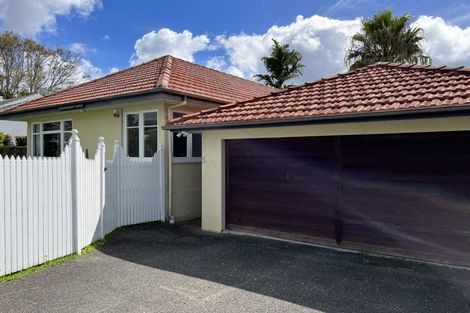 Photo of property in 2/5 Quebec Road, Milford, Auckland, 0620