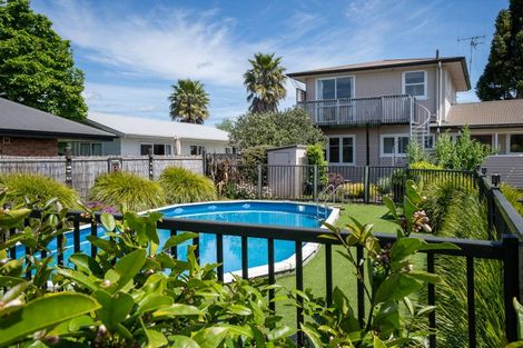 Photo of property in 298 Shakespeare Street, Leamington, Cambridge, 3432