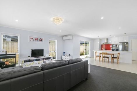 Photo of property in 6 Lime Grove, Maungaraki, Lower Hutt, 5010