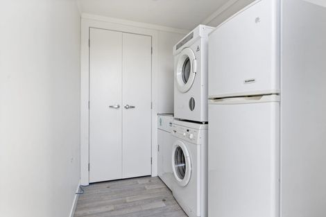 Photo of property in 12 Tindalls Bay Road, Tindalls Beach, Whangaparaoa, 0930