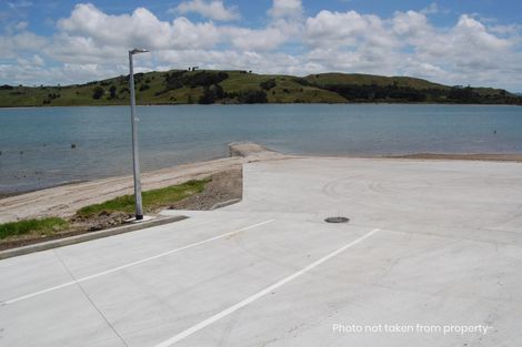 Photo of property in 54 Rangiora Road, Kaiwaka, 0573