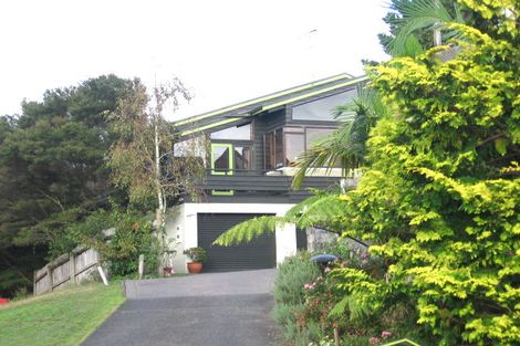 Photo of property in 15 Portsea Place, Chatswood, Auckland, 0626