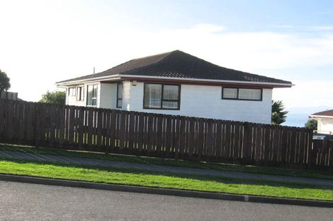 Photo of property in 126 Pikarere Street, Titahi Bay, Porirua, 5022