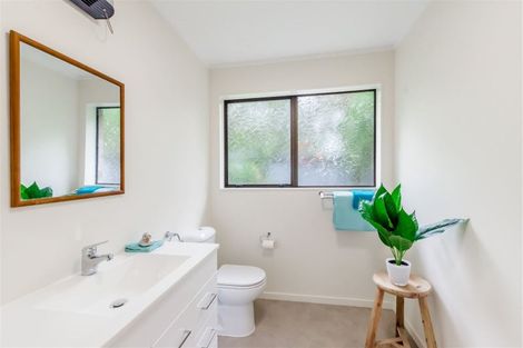 Photo of property in 56a Rewarewa Crescent, Waikanae, 5036