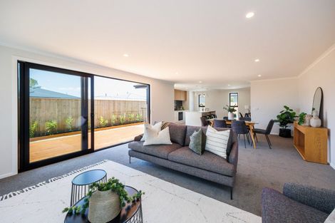 Photo of property in 5a Belvedere Crescent, Takaro, Palmerston North, 4412