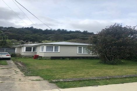 Photo of property in 21 Peel Place, Wainuiomata, Lower Hutt, 5014