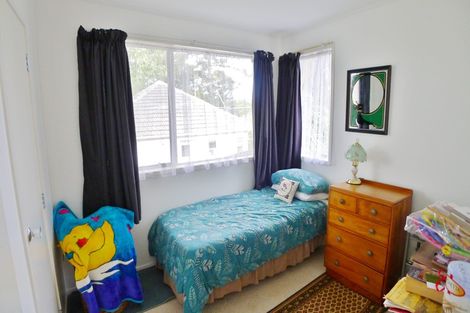 Photo of property in 12 Claverdon Drive, Massey, Auckland, 0614