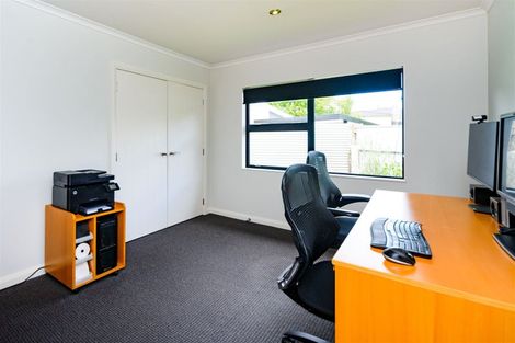 Photo of property in 12a Conway Place, Terrace End, Palmerston North, 4410