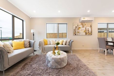 Photo of property in 43 Cloonlyon Drive, Flat Bush, Auckland, 2019