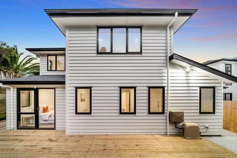 Photo of property in 11 Tawapou Close, Massey, Auckland, 0614