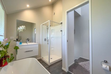 Photo of property in 32 Hauraki Road, Hauraki, Auckland, 0622