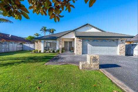 Photo of property in 218 Kilkenny Drive, East Tamaki Heights, Auckland, 2016