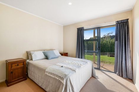 Photo of property in 11 Pineview Lane, Helensville, 0875