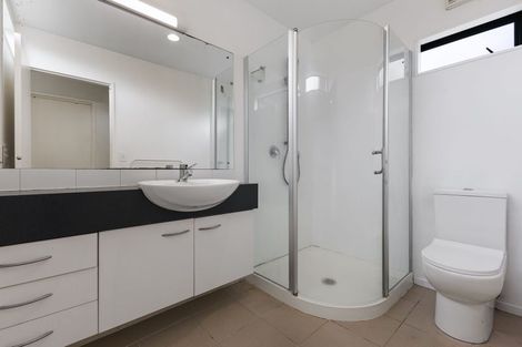 Photo of property in 30 Glenwood Avenue, Birkenhead, Auckland, 0626