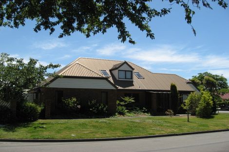 Photo of property in 2 Greystoke Lane, Avonhead, Christchurch, 8042