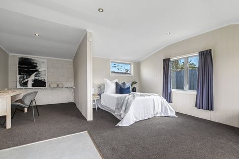Photo of property in 65 Vardon Road, St Andrews, Hamilton, 3200