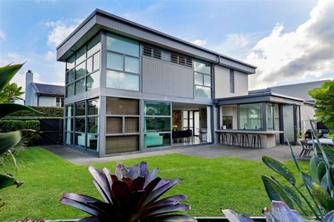 Photo of property in 4a Norwood Road, Bayswater, Auckland, 0622
