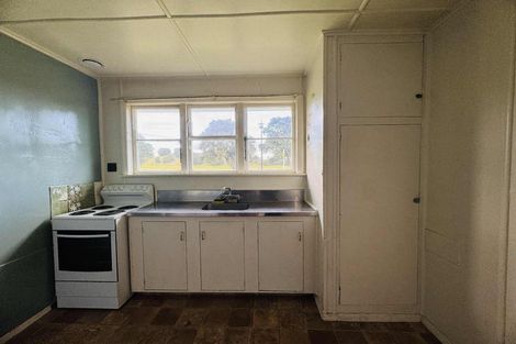 Photo of property in 19 Carson Street, Castlecliff, Whanganui, 4501