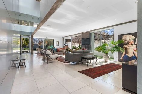 Photo of property in 11 Waiwetu Street, Fendalton, Christchurch, 8052