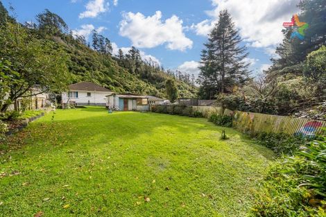 Photo of property in 65 Sunny Grove, Wainuiomata, Lower Hutt, 5014
