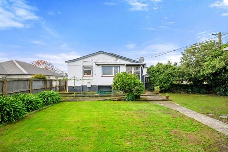 Photo of property in 181 Bowhill Road, New Brighton, Christchurch, 8083